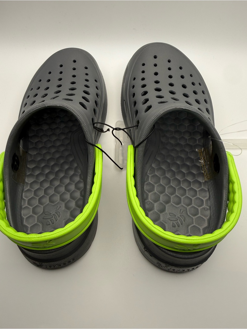 Joybees Crocs Kids Gray Clogs with Bright Green Heel Strap - Picture 8 of 14